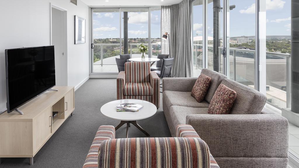 Oaks Adelaide Embassy Suites Zewnętrze zdjęcie